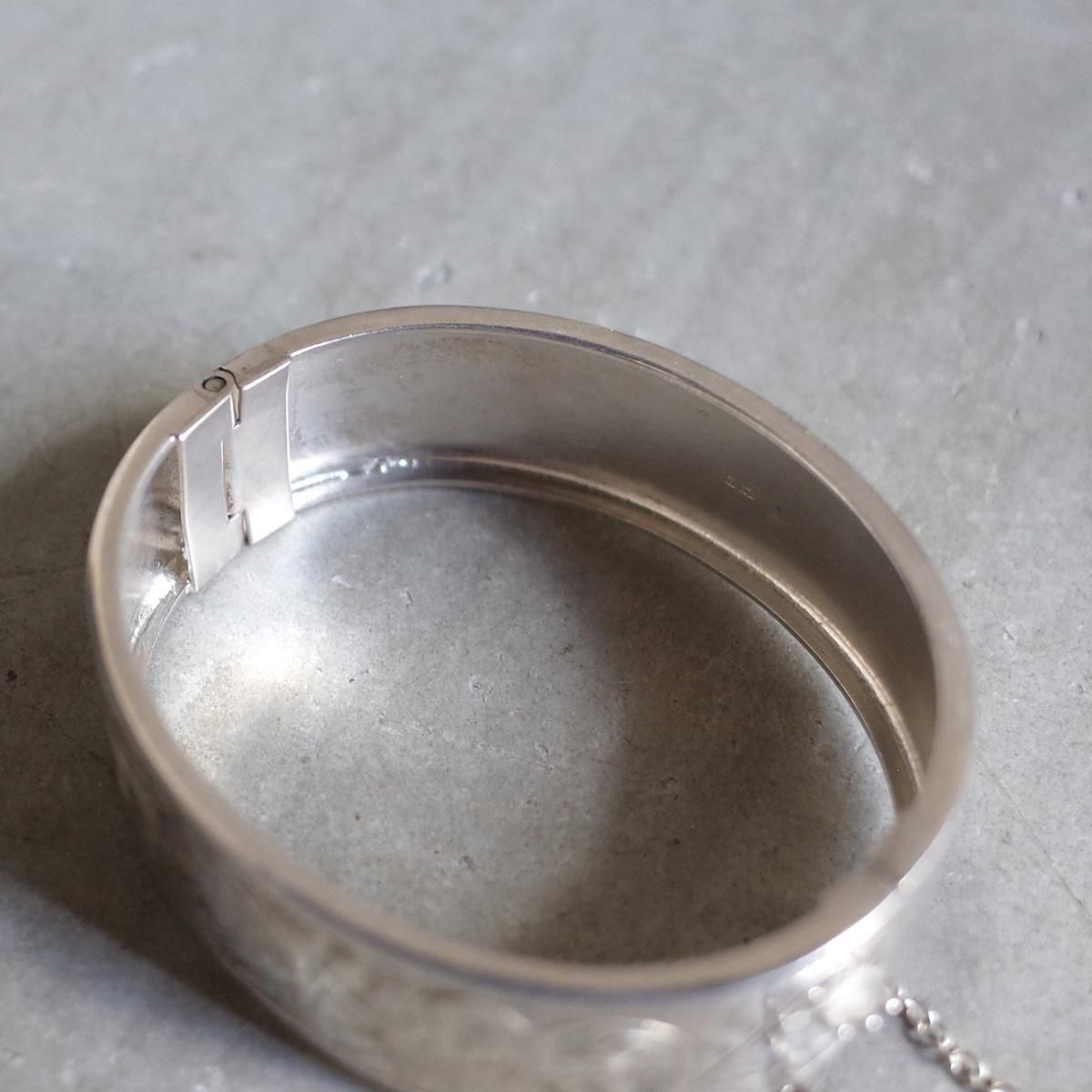 <img class='new_mark_img1' src='https://img.shop-pro.jp/img/new/icons13.gif' style='border:none;display:inline;margin:0px;padding:0px;width:auto;' />1965ǯ С ꡼ Х󥰥c.1965 Silver Leaf Bangle