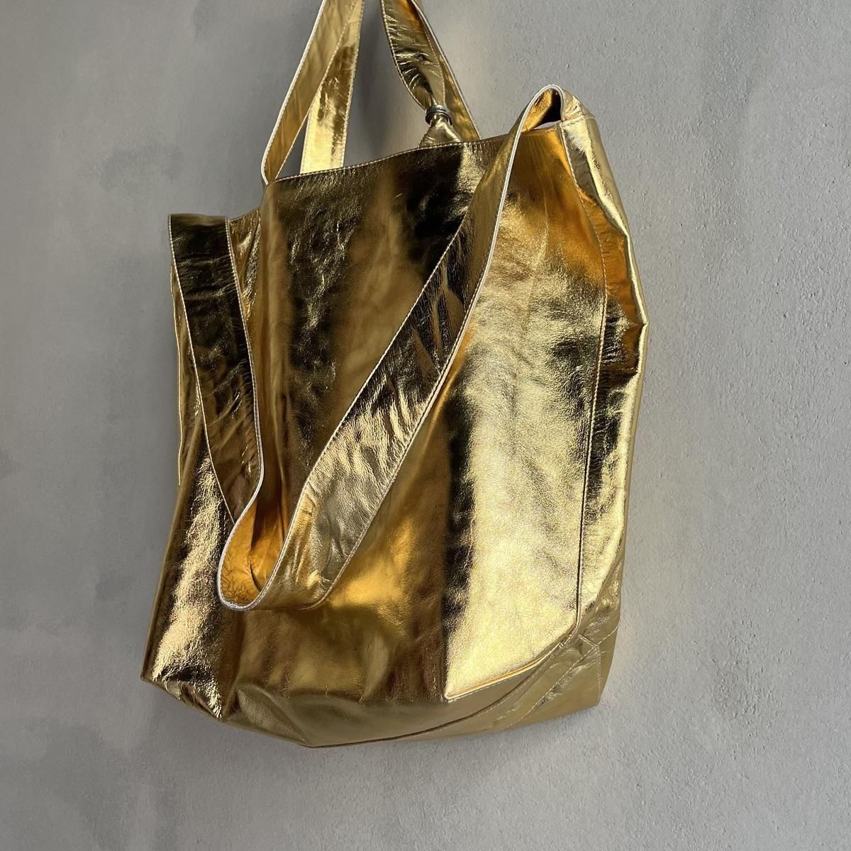 <img class='new_mark_img1' src='https://img.shop-pro.jp/img/new/icons13.gif' style='border:none;display:inline;margin:0px;padding:0px;width:auto;' />CHRISTIAN PEAU BD 20 TOTEʥꥹ ݡ ȡȥХå YELLOW GOLD