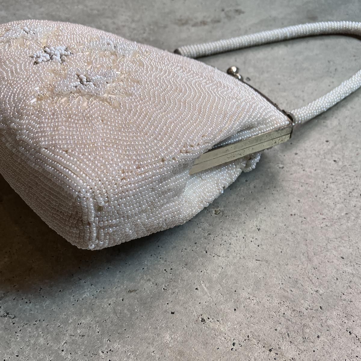 ヴィンテージ ホワイトベージュ フローラルモチーフ ビーズバッグ