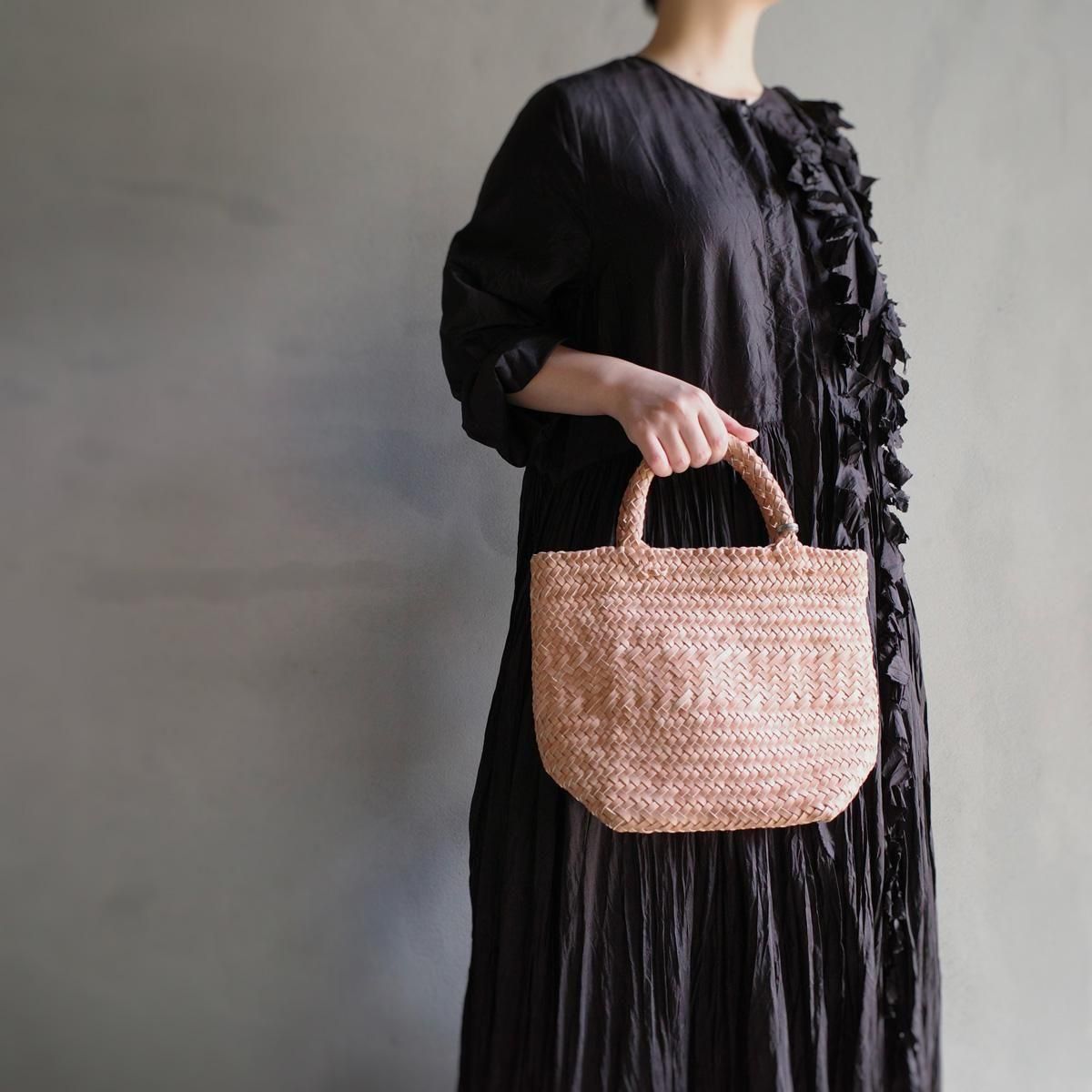 <img class='new_mark_img1' src='https://img.shop-pro.jp/img/new/icons13.gif' style='border:none;display:inline;margin:0px;padding:0px;width:auto;' />CHRISTIAN PEAU CP MESH BAG Dʥꥹ ݡ åХå NATURAL