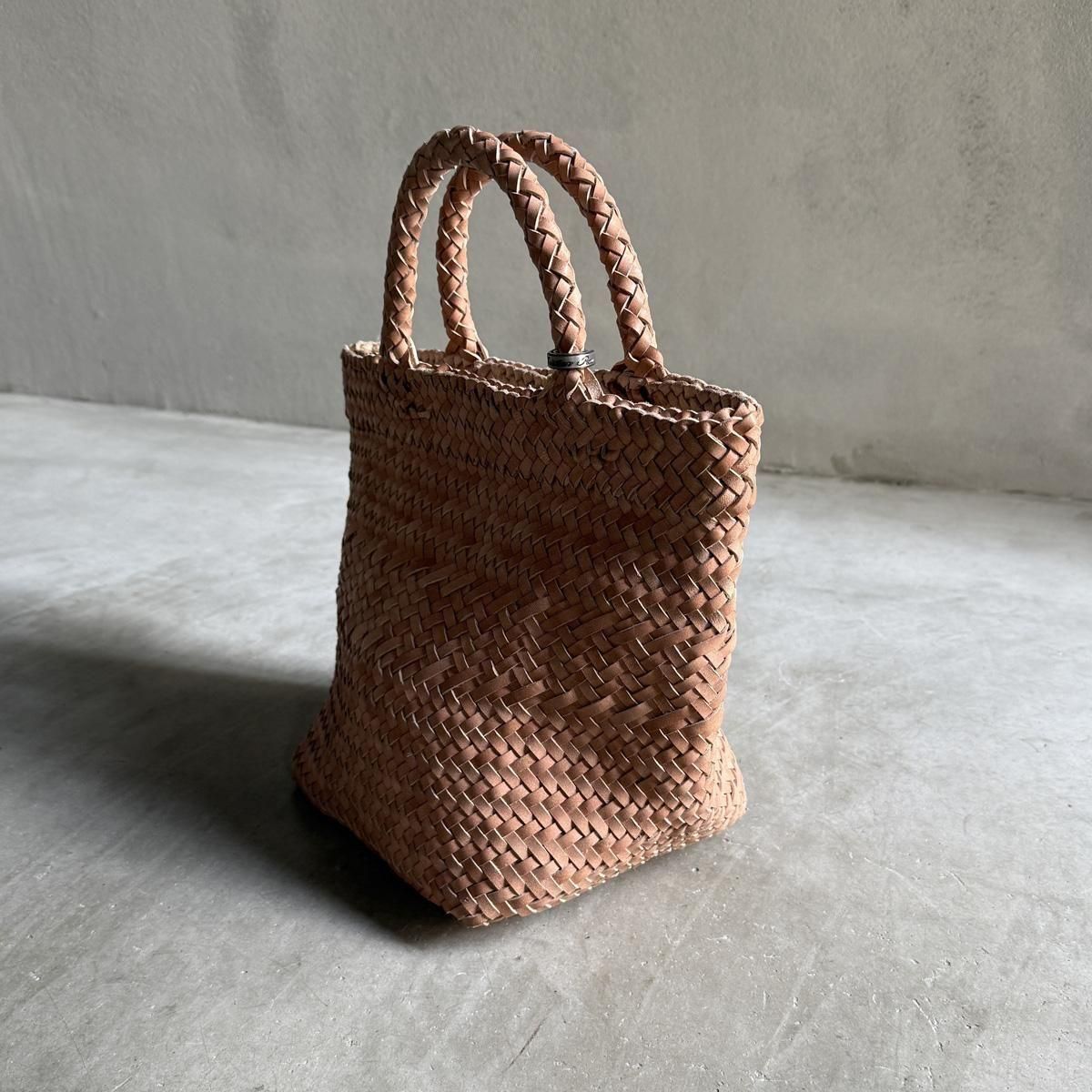 <img class='new_mark_img1' src='https://img.shop-pro.jp/img/new/icons13.gif' style='border:none;display:inline;margin:0px;padding:0px;width:auto;' />CHRISTIAN PEAU CP MESH BAG Dʥꥹ ݡ åХå NATURAL