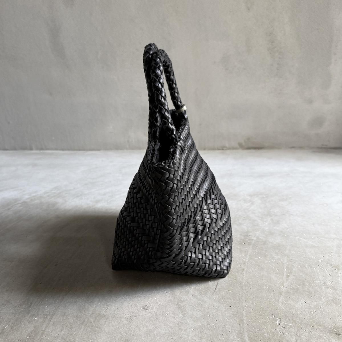 <img class='new_mark_img1' src='https://img.shop-pro.jp/img/new/icons13.gif' style='border:none;display:inline;margin:0px;padding:0px;width:auto;' />CHRISTIAN PEAU CP MESH BAG Dʥꥹ ݡ åХå BLACK