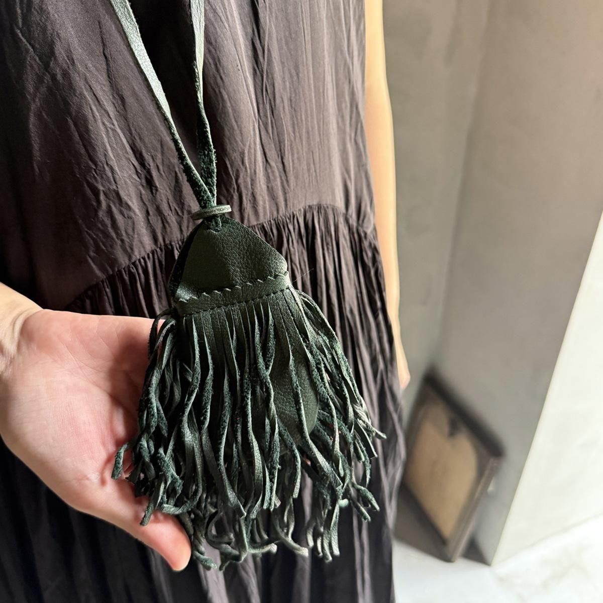 <img class='new_mark_img1' src='https://img.shop-pro.jp/img/new/icons13.gif' style='border:none;display:inline;margin:0px;padding:0px;width:auto;' />CHRISTIAN PEAU LEATHER ACCESSORYʥꥹ ݡ 쥶꡼CALF GREEN