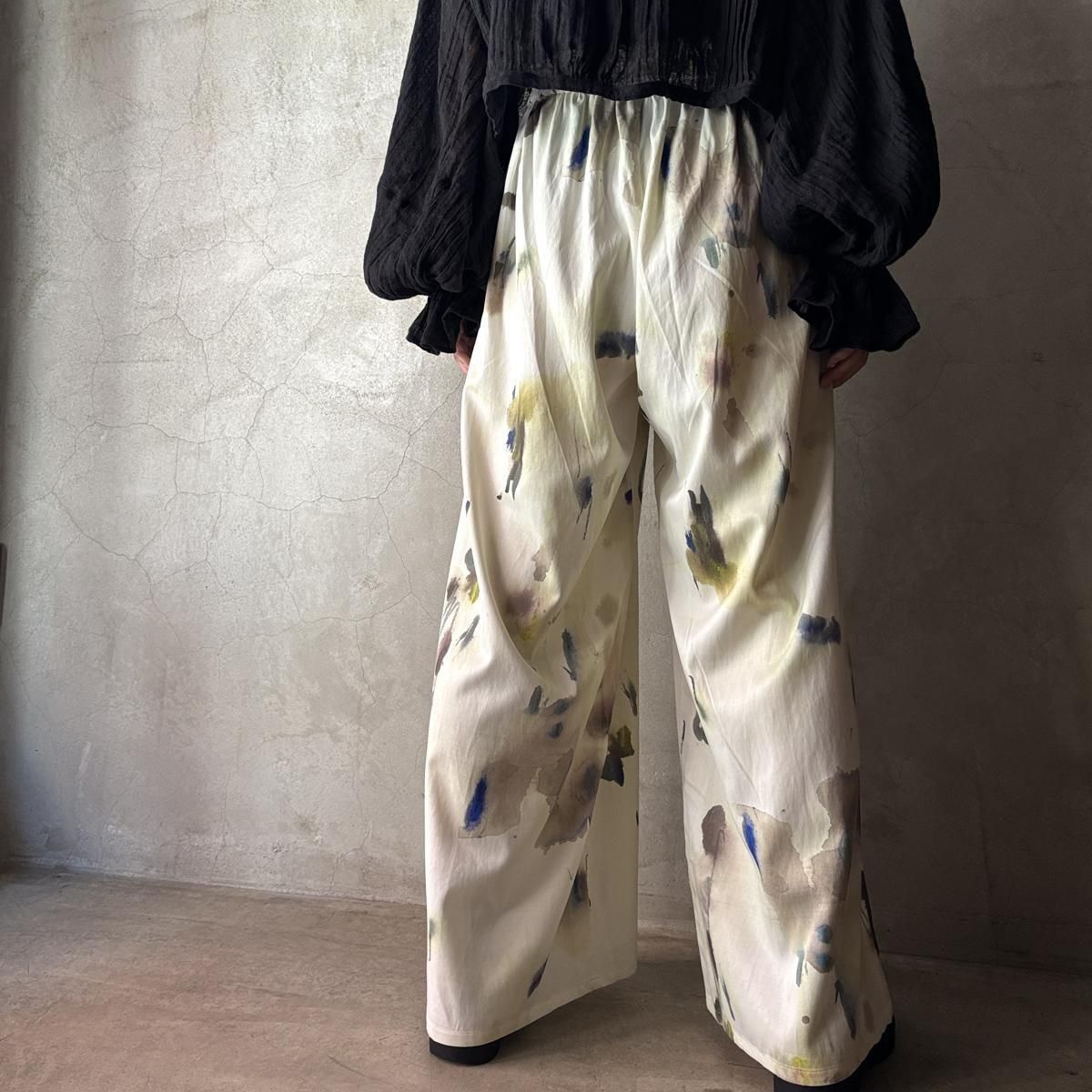 Chika Higashi  suzuki takayuki  ҥ  業  gathered pants / dot of lichens 