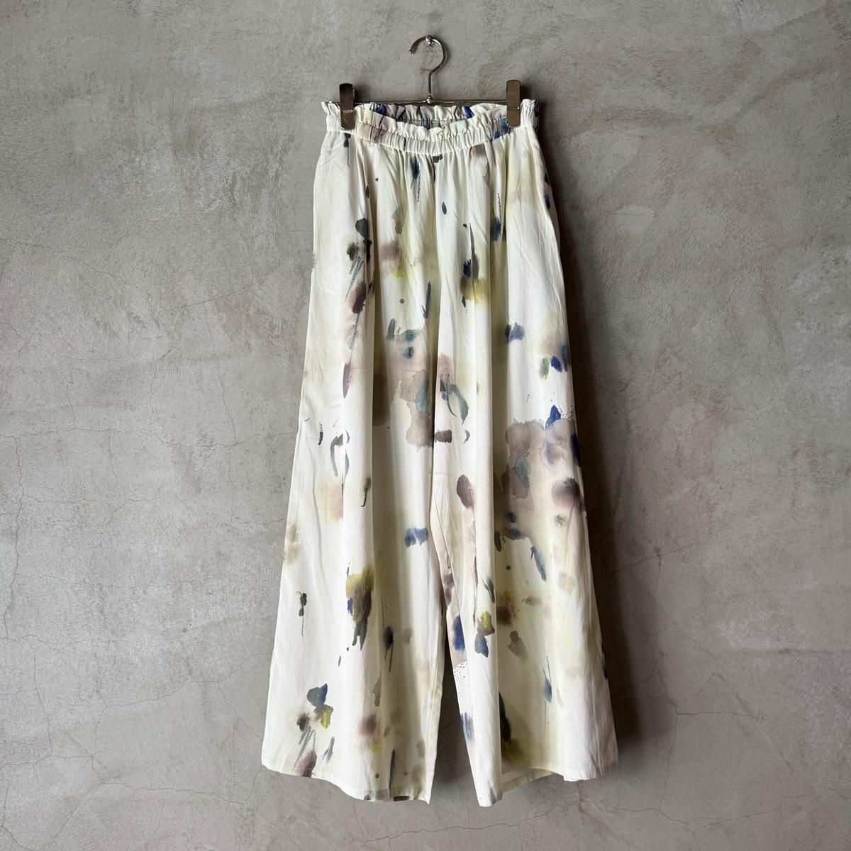 Chika Higashi  suzuki takayuki  ҥ  業  gathered pants / dot of lichens 