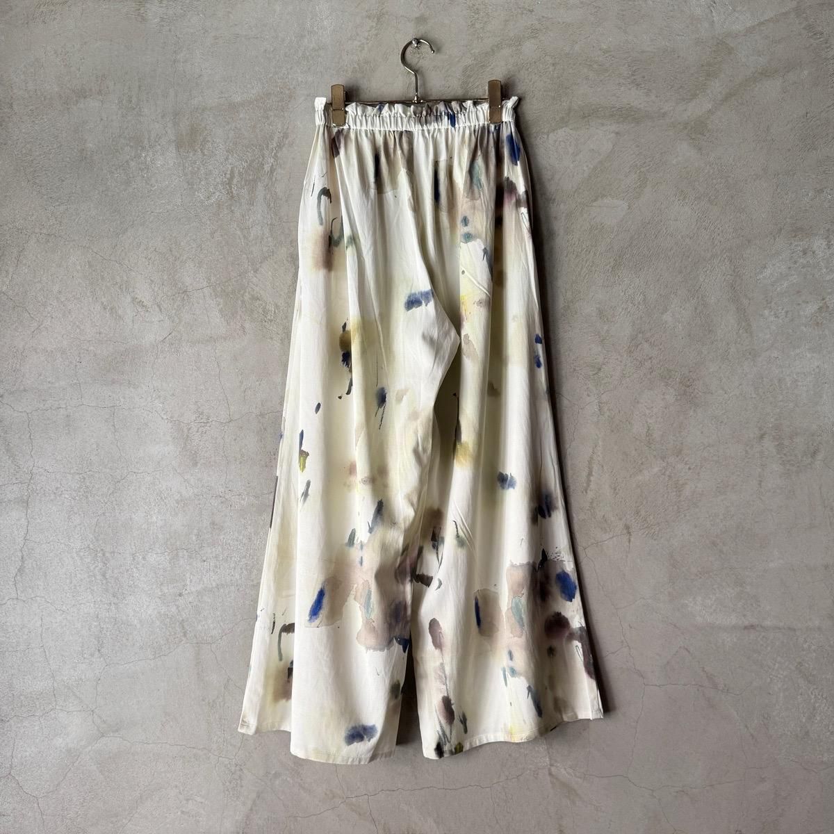Chika Higashi  suzuki takayuki  ҥ  業  gathered pants / dot of lichens 
