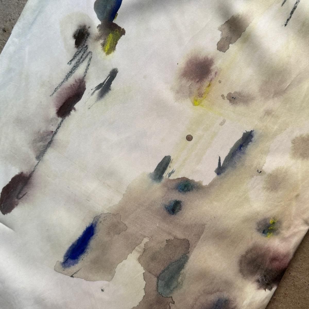 Chika Higashi  suzuki takayuki  ҥ  業  gathered pants / dot of lichens 