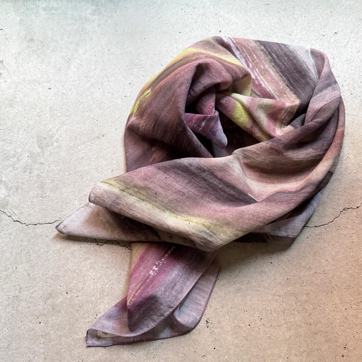 Chika Higashi  suzuki takayuki  ҥ  業  printed stole / stripe of fallen-leaves 