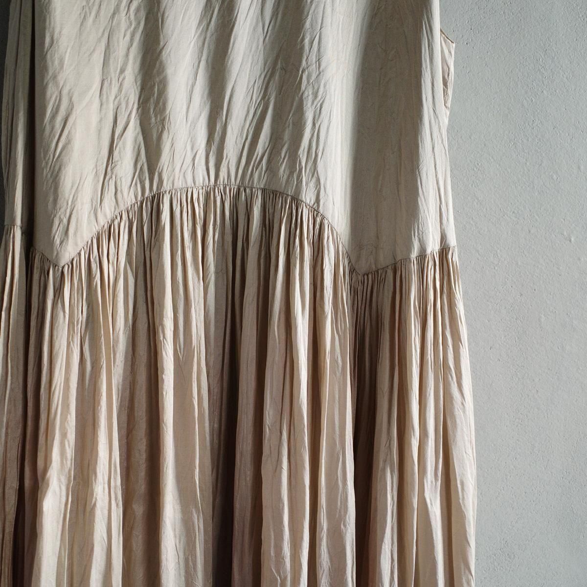 <img class='new_mark_img1' src='https://img.shop-pro.jp/img/new/icons13.gif' style='border:none;display:inline;margin:0px;padding:0px;width:auto;' />CHRISTIAN PEAU CP 0460005 DRESSʥꥹ ݡ ɥ쥹SILVER BEIGE