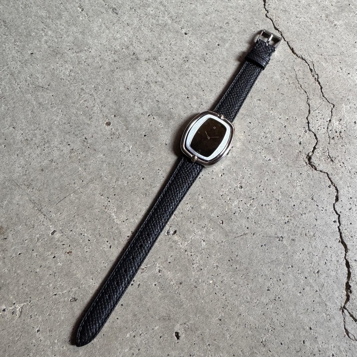 HERMES（エルメス）希少 手巻き時計 3点ドット黒文字盤 SSトノーケース