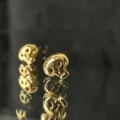 <img class='new_mark_img1' src='https://img.shop-pro.jp/img/new/icons13.gif' style='border:none;display:inline;margin:0px;padding:0px;width:auto;' />momocreatura Micro Skull Stud Earrings Goldʥ⥯ꥢ ޥ åԥ  ɡ