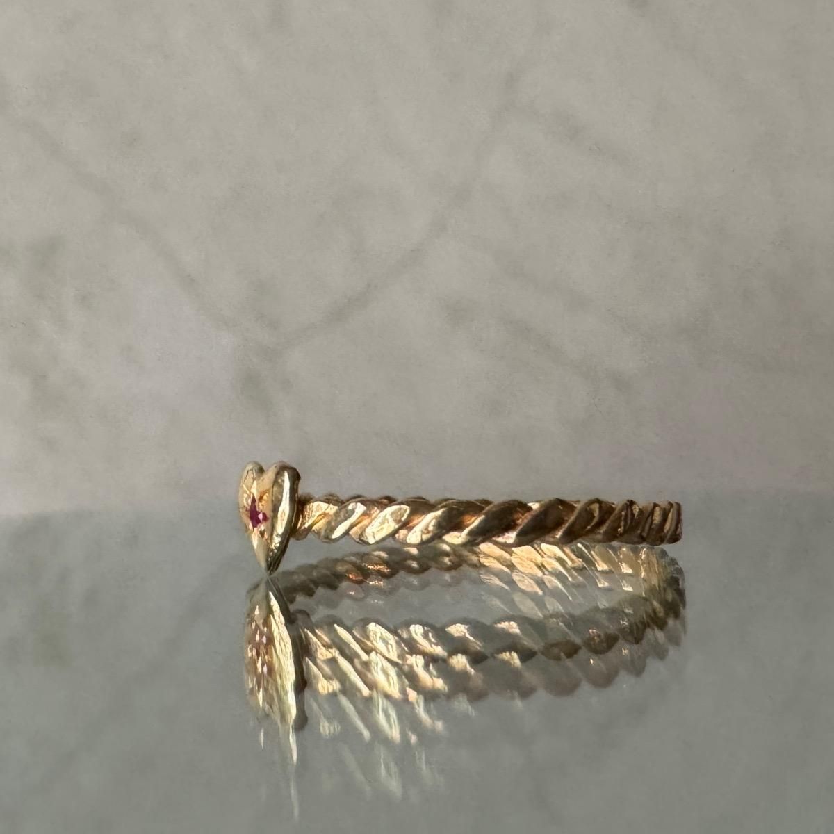 <img class='new_mark_img1' src='https://img.shop-pro.jp/img/new/icons13.gif' style='border:none;display:inline;margin:0px;padding:0px;width:auto;' />momocreatura Heart Ring Gold  Rubyʥ⥯ꥢ ϡ  ɡߥӡ