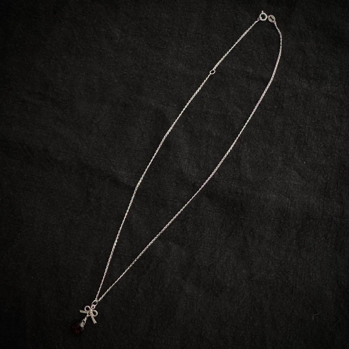 <img class='new_mark_img1' src='https://img.shop-pro.jp/img/new/icons13.gif' style='border:none;display:inline;margin:0px;padding:0px;width:auto;' />momocreatura Tiny bow Necklace Silver  Garnetʥ⥯ꥢ ܥ ͥå쥹 Сߥͥåȡ