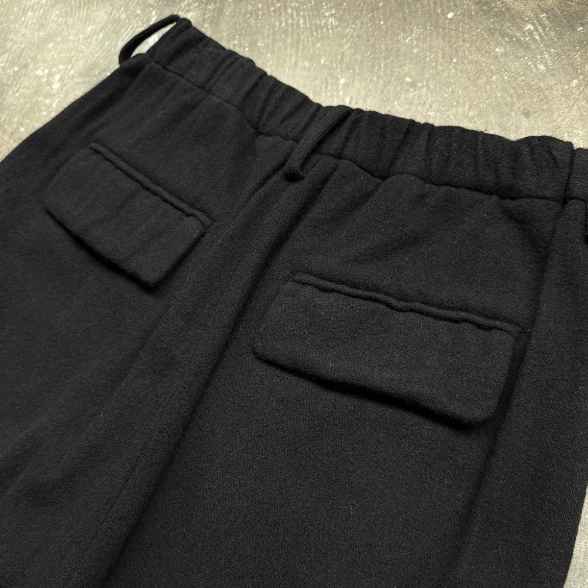<img class='new_mark_img1' src='https://img.shop-pro.jp/img/new/icons13.gif' style='border:none;display:inline;margin:0px;padding:0px;width:auto;' />suzuki takayuki fulling wide-straight pantsʥ業 ե 磻ɥȥ졼ȥѥġ  / Black
