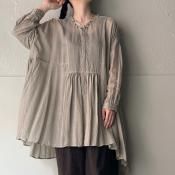 <img class='new_mark_img1' src='https://img.shop-pro.jp/img/new/icons13.gif' style='border:none;display:inline;margin:0px;padding:0px;width:auto;' />suzuki takayuki broad blouseʥ業 ֥ɥ֥饦Beige