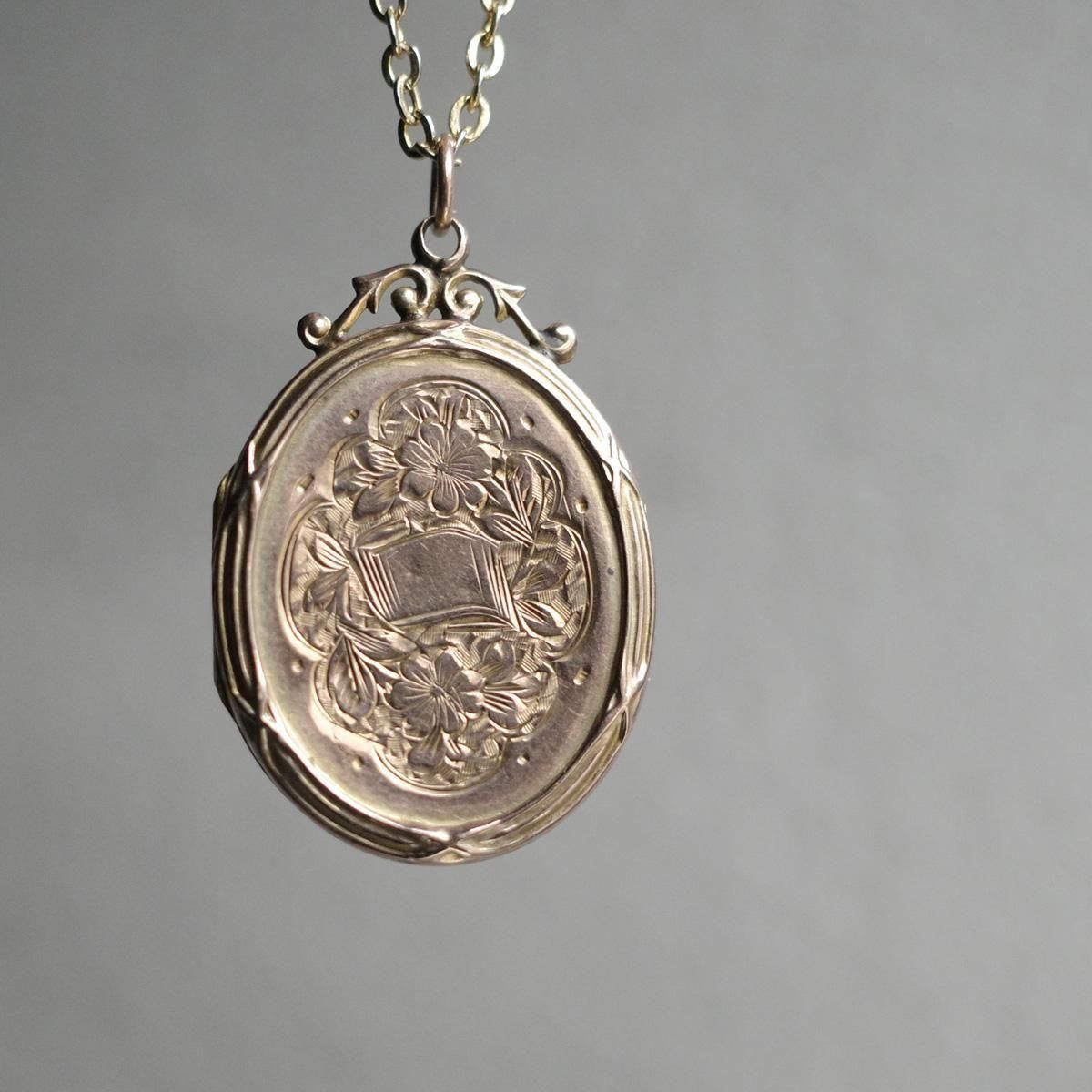 <img class='new_mark_img1' src='https://img.shop-pro.jp/img/new/icons13.gif' style='border:none;display:inline;margin:0px;padding:0px;width:auto;' />ȥꥢ ᥿ å ڥ ͥå쥹Victorian Metal Locket Pendant Necklace