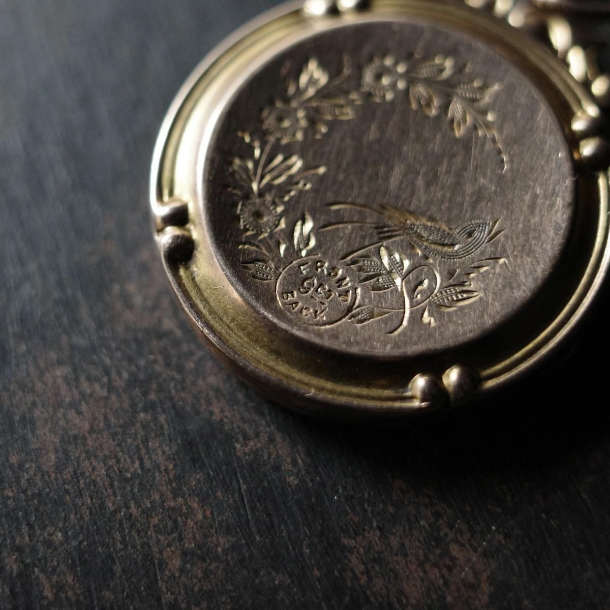 ペンダント ９CT 【ビクトリア時代】【アール・ヌーヴォー】 ヴィクトリアン 9金 ロケット ペンダントトップ（Victorian 9K