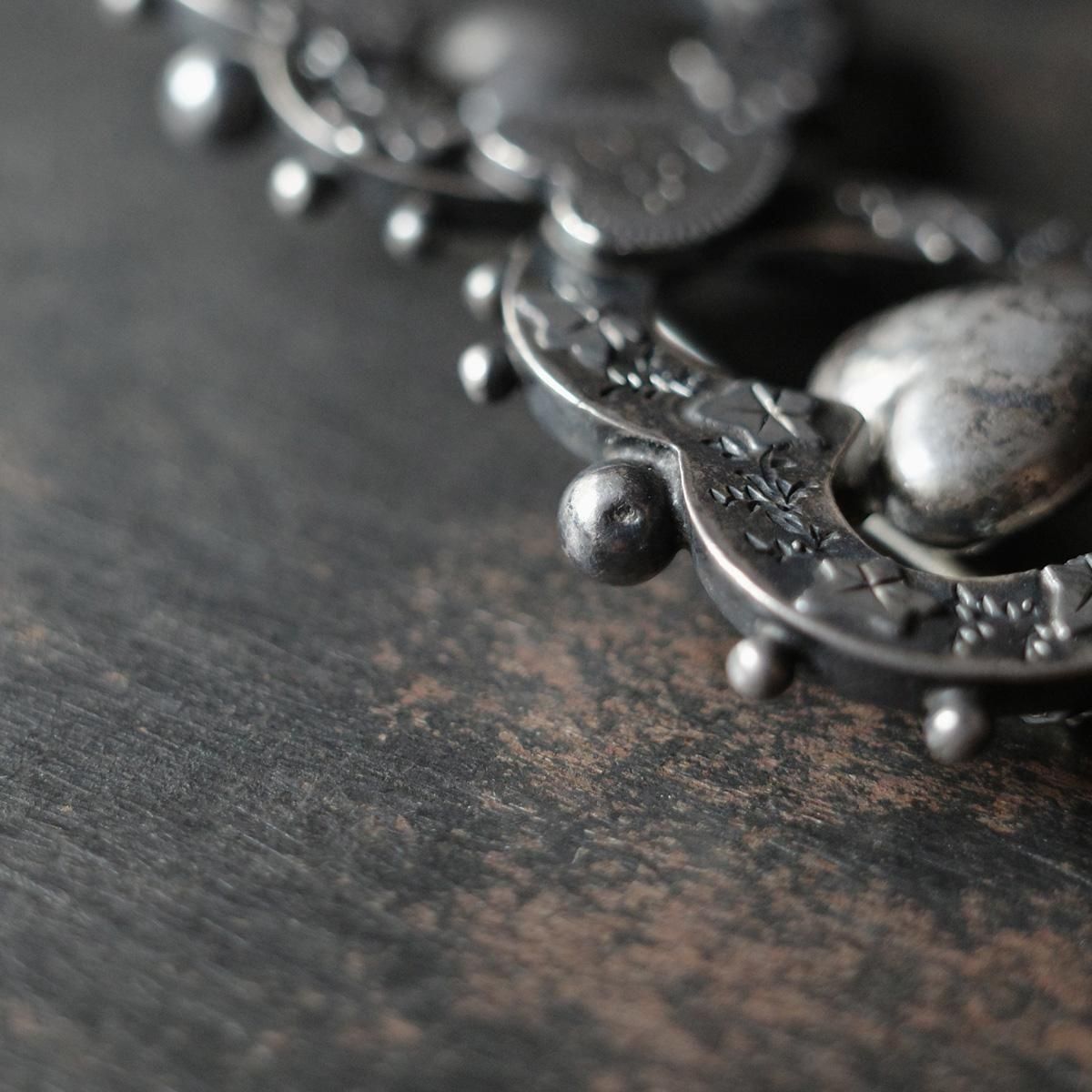 <img class='new_mark_img1' src='https://img.shop-pro.jp/img/new/icons13.gif' style='border:none;display:inline;margin:0px;padding:0px;width:auto;' />ȥꥢ С ϡ ֥Victorian Silver Heart Brooch