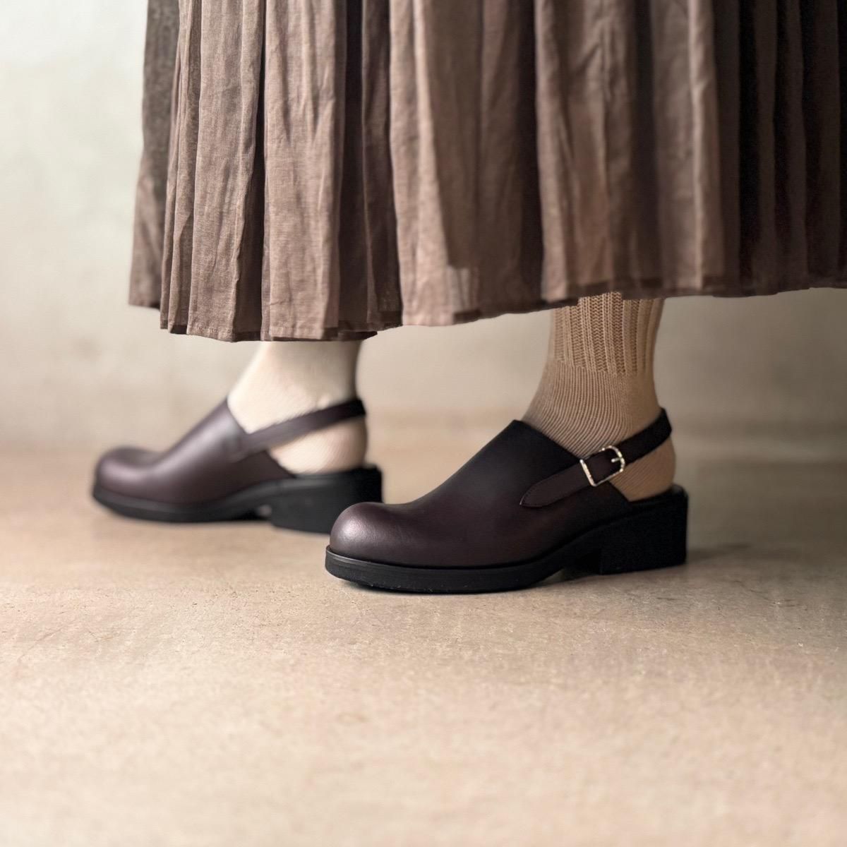 <img class='new_mark_img1' src='https://img.shop-pro.jp/img/new/icons13.gif' style='border:none;display:inline;margin:0px;padding:0px;width:auto;' />BEAUTIFUL SHOES Single Belt Clogsʥӥ塼ƥե륷塼 󥰥٥ åBrown