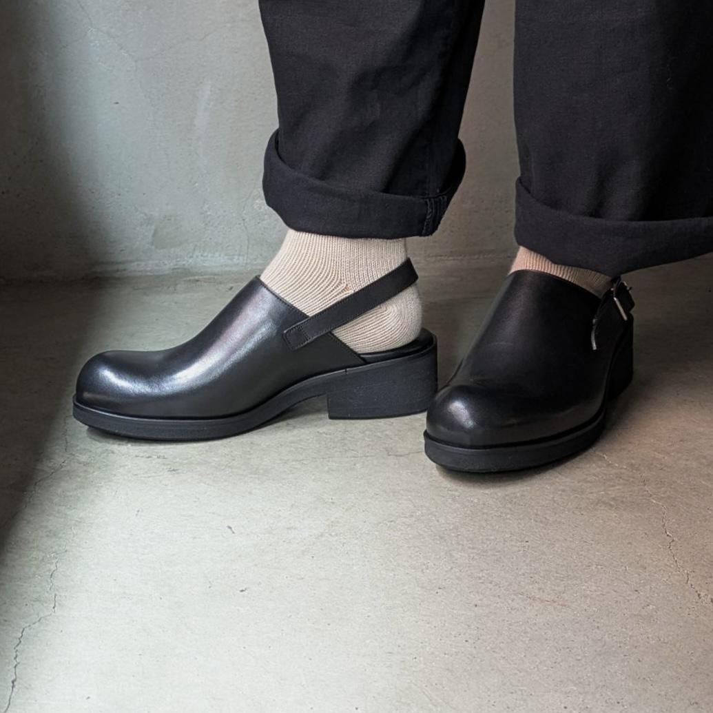 <img class='new_mark_img1' src='https://img.shop-pro.jp/img/new/icons56.gif' style='border:none;display:inline;margin:0px;padding:0px;width:auto;' />BEAUTIFUL SHOES Single Belt Clogsʥӥ塼ƥե륷塼 󥰥٥ åBlack