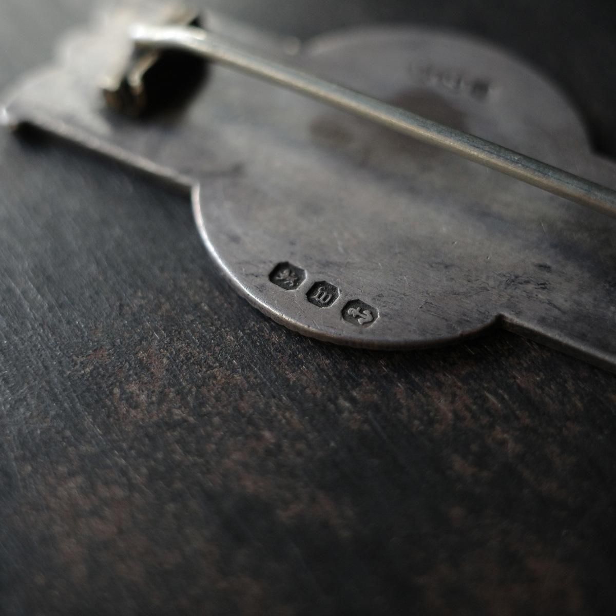 <img class='new_mark_img1' src='https://img.shop-pro.jp/img/new/icons13.gif' style='border:none;display:inline;margin:0px;padding:0px;width:auto;' />1896ǯ С ʥ ϥ ֥c.1896 Silver Enamel Shake Hands Brooch