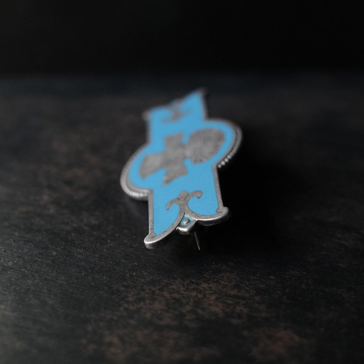 <img class='new_mark_img1' src='https://img.shop-pro.jp/img/new/icons13.gif' style='border:none;display:inline;margin:0px;padding:0px;width:auto;' />1896ǯ С ʥ ϥ ֥c.1896 Silver Enamel Shake Hands Brooch