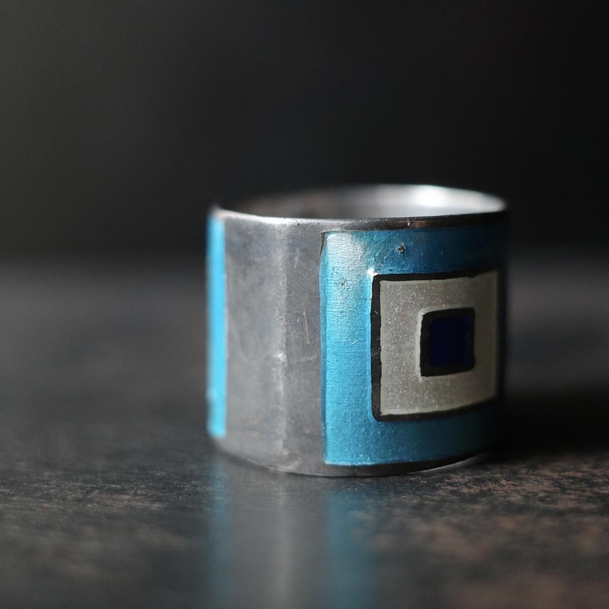 <img class='new_mark_img1' src='https://img.shop-pro.jp/img/new/icons13.gif' style='border:none;display:inline;margin:0px;padding:0px;width:auto;' />С ֥롼 ʥ 󥰡Vintage Silver Blue Enamel Ring