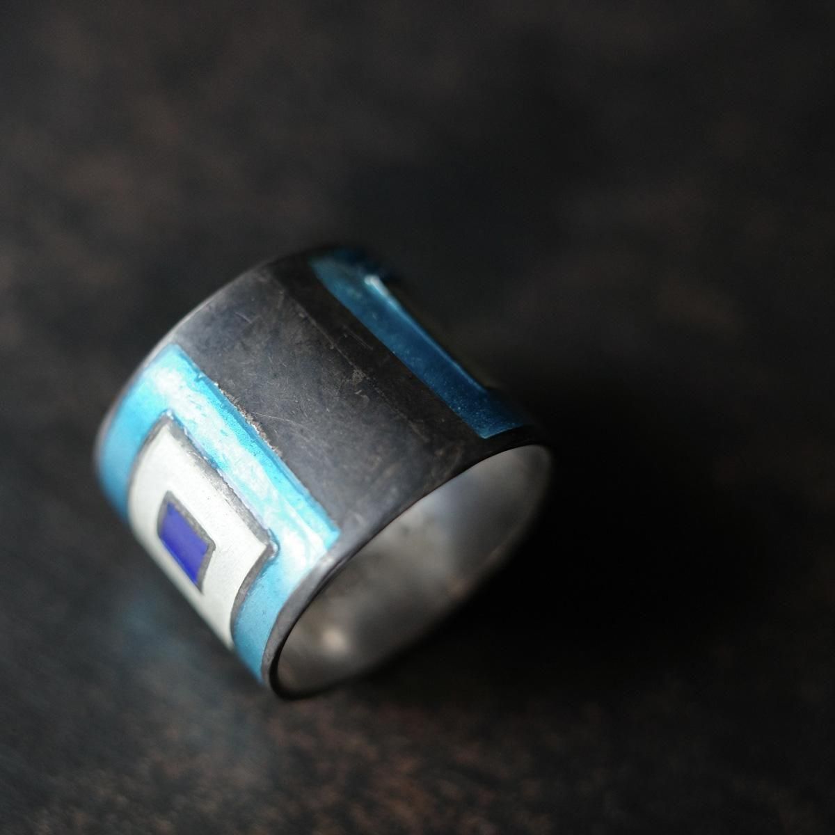 <img class='new_mark_img1' src='https://img.shop-pro.jp/img/new/icons13.gif' style='border:none;display:inline;margin:0px;padding:0px;width:auto;' />С ֥롼 ʥ 󥰡Vintage Silver Blue Enamel Ring