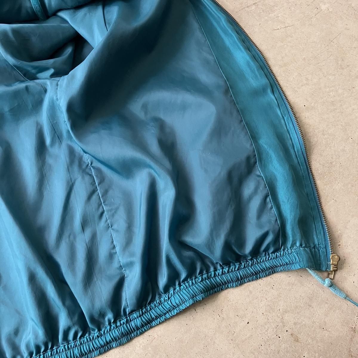 <img class='new_mark_img1' src='https://img.shop-pro.jp/img/new/icons13.gif' style='border:none;display:inline;margin:0px;padding:0px;width:auto;' />ơ 륯 աǥ 饰 ֥륾Vintage Silk Hooded Blouson