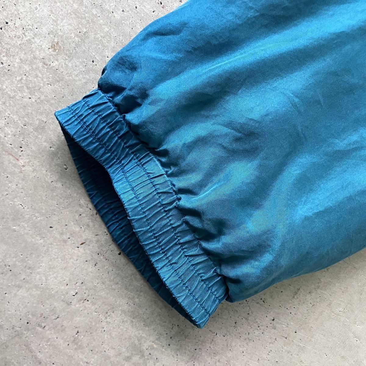 <img class='new_mark_img1' src='https://img.shop-pro.jp/img/new/icons13.gif' style='border:none;display:inline;margin:0px;padding:0px;width:auto;' />ơ 륯 աǥ 饰 ֥륾Vintage Silk Hooded Blouson