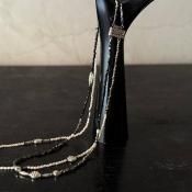 <img class='new_mark_img1' src='https://img.shop-pro.jp/img/new/icons13.gif' style='border:none;display:inline;margin:0px;padding:0px;width:auto;' />【オリジナルジュエリー / PIANOQUE】 アンティークビーズとパールのネックレス / 2連 S2-3