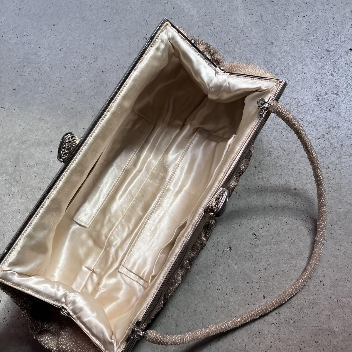 <img class='new_mark_img1' src='https://img.shop-pro.jp/img/new/icons13.gif' style='border:none;display:inline;margin:0px;padding:0px;width:auto;' />ơ ɩ ɥ١ ӡХåVintage Gold Beige Beads Bag