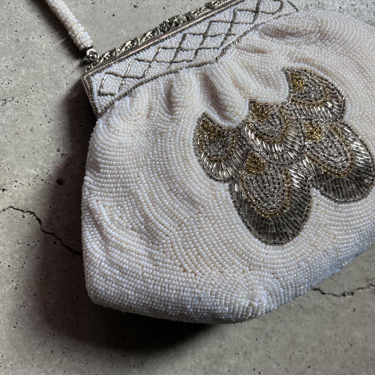 <img class='new_mark_img1' src='https://img.shop-pro.jp/img/new/icons13.gif' style='border:none;display:inline;margin:0px;padding:0px;width:auto;' />ơ եǥ ӡХåVintage Feather Design Beads Bag