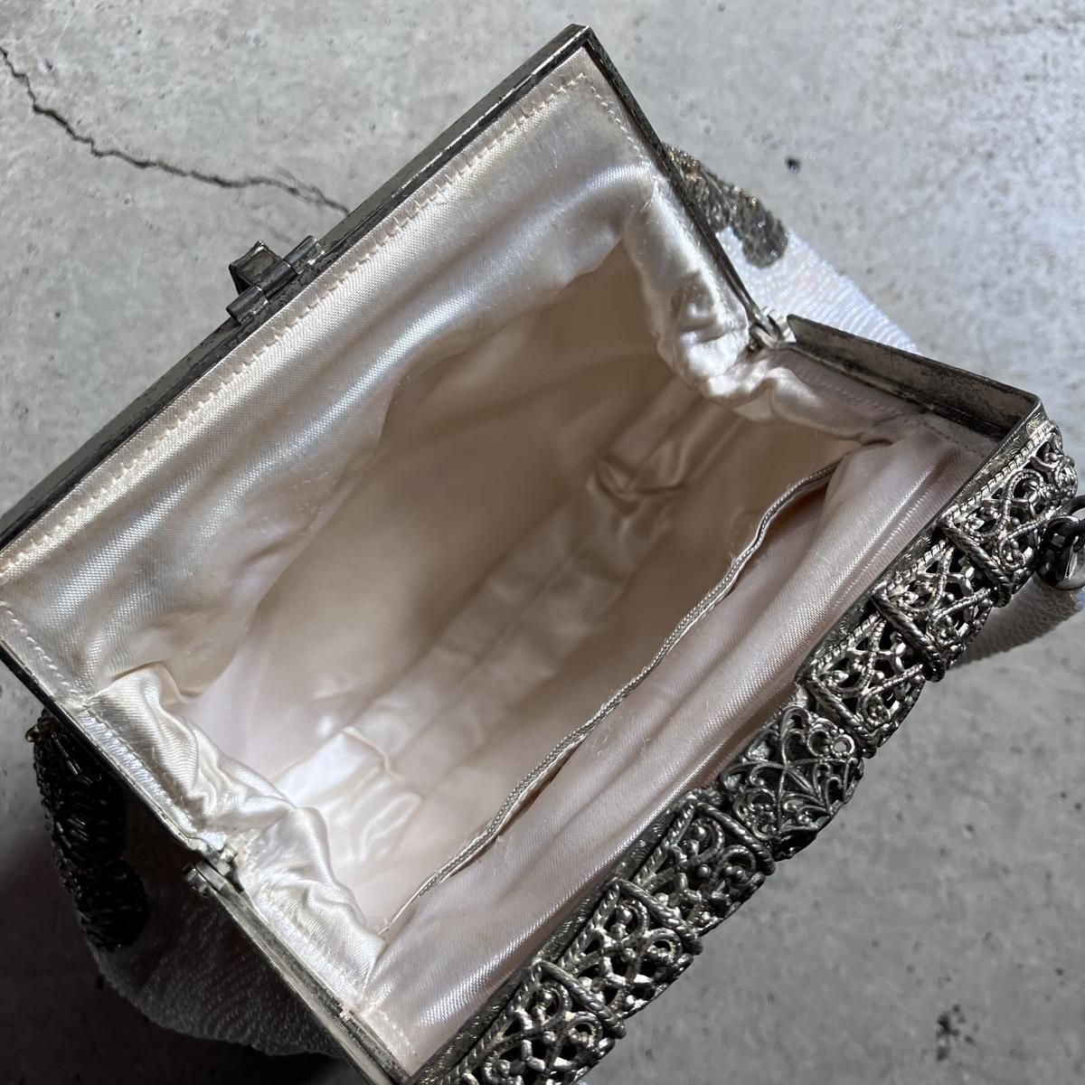 <img class='new_mark_img1' src='https://img.shop-pro.jp/img/new/icons13.gif' style='border:none;display:inline;margin:0px;padding:0px;width:auto;' />ơ եǥ ӡХåVintage Feather Design Beads Bag