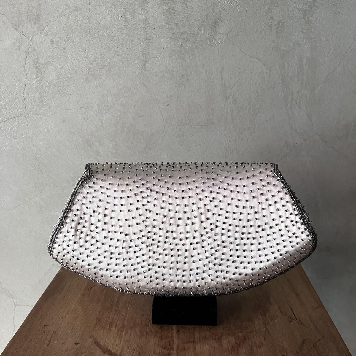 <img class='new_mark_img1' src='https://img.shop-pro.jp/img/new/icons13.gif' style='border:none;display:inline;margin:0px;padding:0px;width:auto;' />ơ ե ӡɽ åХåVintage Floral Beads Embroidery Clutch Bag