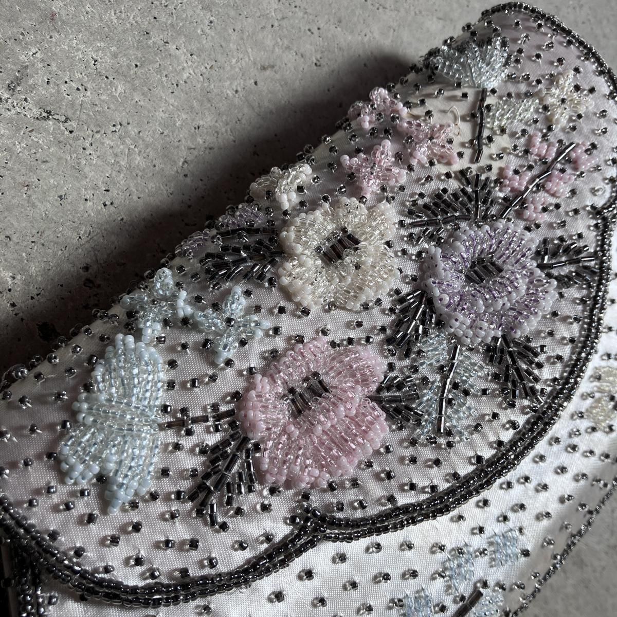 <img class='new_mark_img1' src='https://img.shop-pro.jp/img/new/icons13.gif' style='border:none;display:inline;margin:0px;padding:0px;width:auto;' />ơ ե ӡɽ åХåVintage Floral Beads Embroidery Clutch Bag