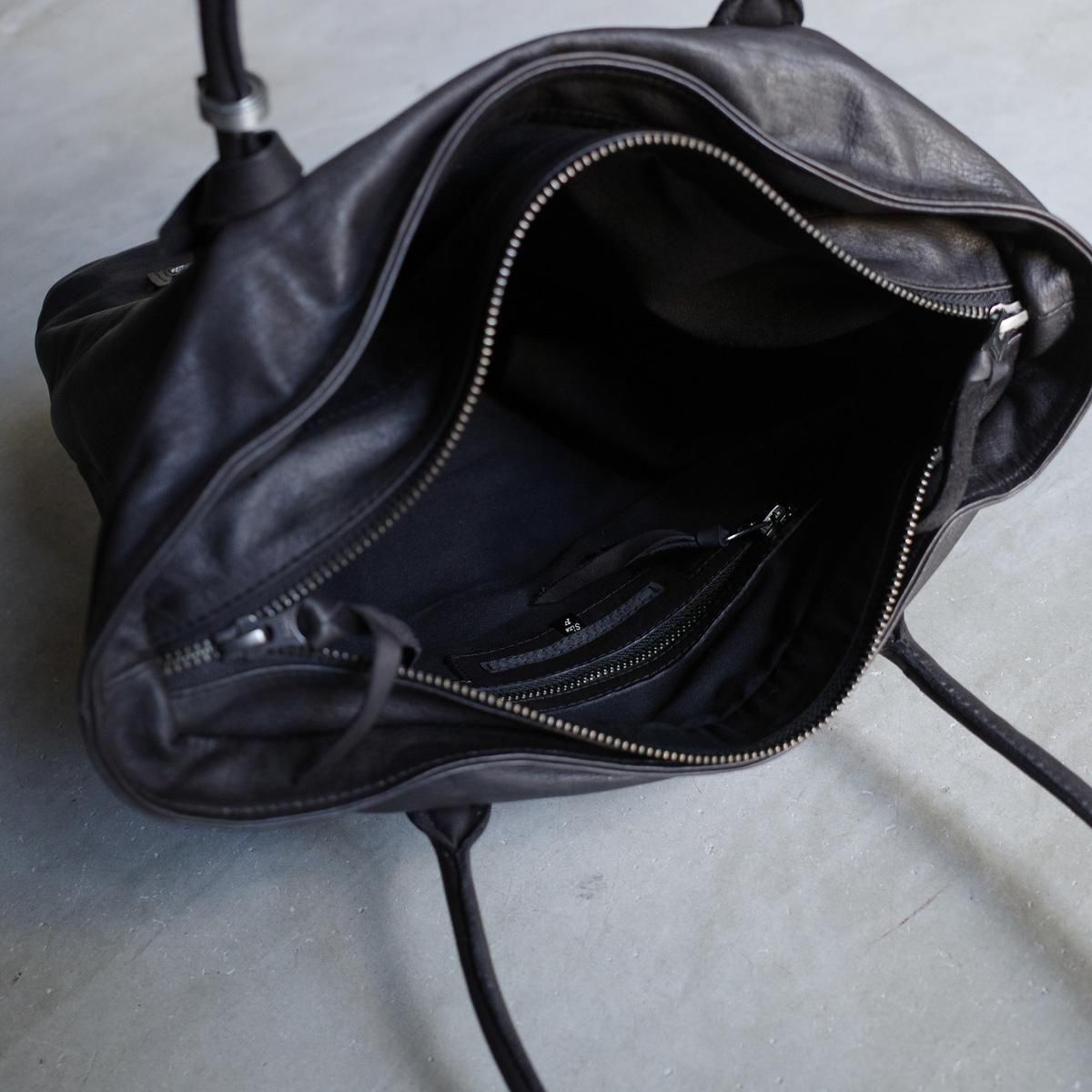 <img class='new_mark_img1' src='https://img.shop-pro.jp/img/new/icons13.gif' style='border:none;display:inline;margin:0px;padding:0px;width:auto;' />CHRISTIAN PEAU 06471 CPʥꥹ ݡ Хå BLACK