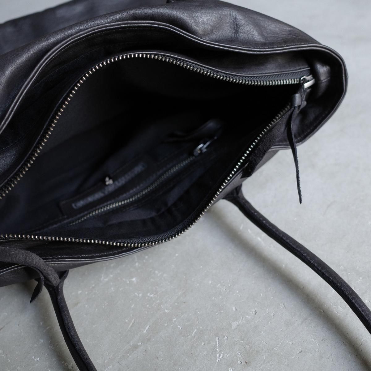 <img class='new_mark_img1' src='https://img.shop-pro.jp/img/new/icons13.gif' style='border:none;display:inline;margin:0px;padding:0px;width:auto;' />CHRISTIAN PEAU 06471 CPʥꥹ ݡ Хå BLACK