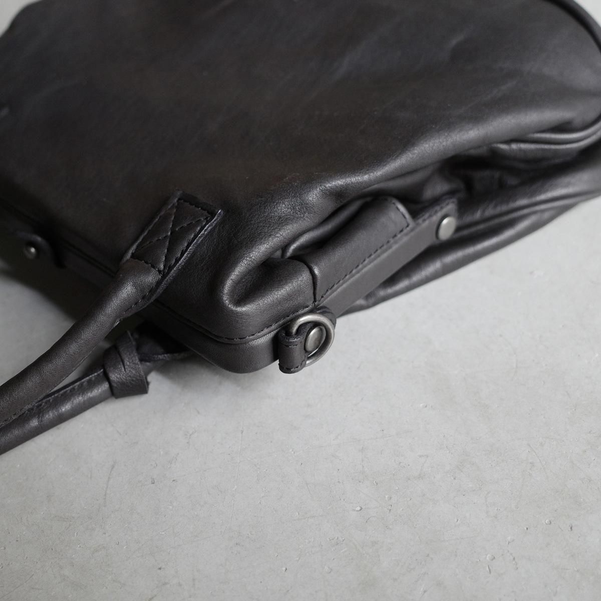 <img class='new_mark_img1' src='https://img.shop-pro.jp/img/new/icons13.gif' style='border:none;display:inline;margin:0px;padding:0px;width:auto;' />CHRISTIAN PEAU 06451-2 CPʥꥹ ݡ Хå BLACK