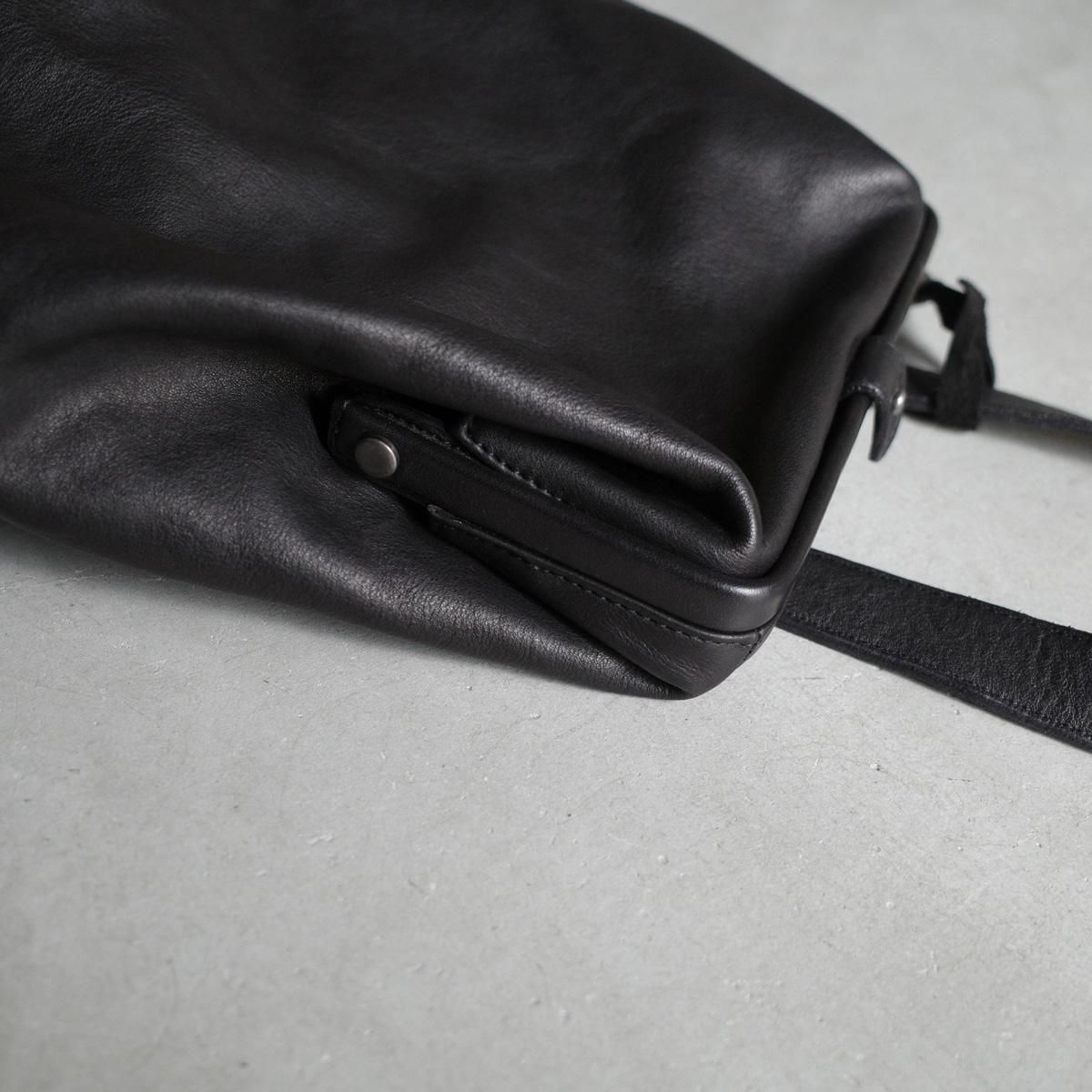 <img class='new_mark_img1' src='https://img.shop-pro.jp/img/new/icons13.gif' style='border:none;display:inline;margin:0px;padding:0px;width:auto;' />CHRISTIAN PEAU  CP 06352 GM ʥꥹ ݡ Хå BLACK