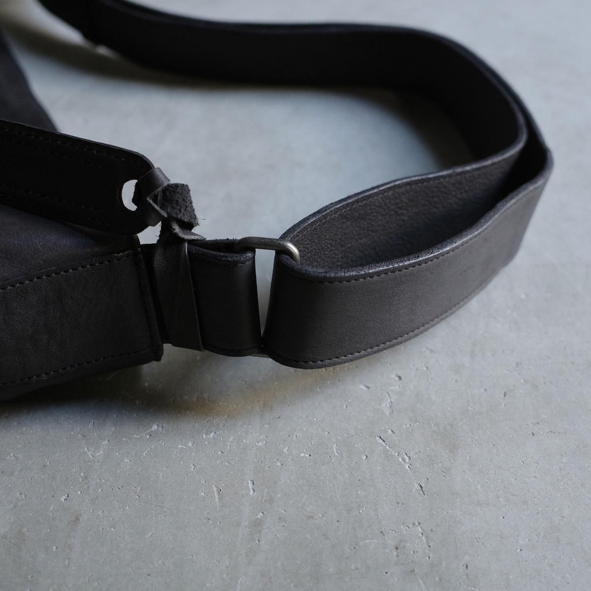 <img class='new_mark_img1' src='https://img.shop-pro.jp/img/new/icons13.gif' style='border:none;display:inline;margin:0px;padding:0px;width:auto;' />CHRISTIAN PEAU 06446-3 CP ʥꥹ ݡ Хå BLACK