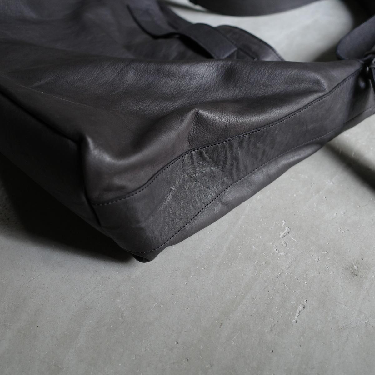 <img class='new_mark_img1' src='https://img.shop-pro.jp/img/new/icons13.gif' style='border:none;display:inline;margin:0px;padding:0px;width:auto;' />CHRISTIAN PEAU 06446-3 CP ʥꥹ ݡ Хå BLACK