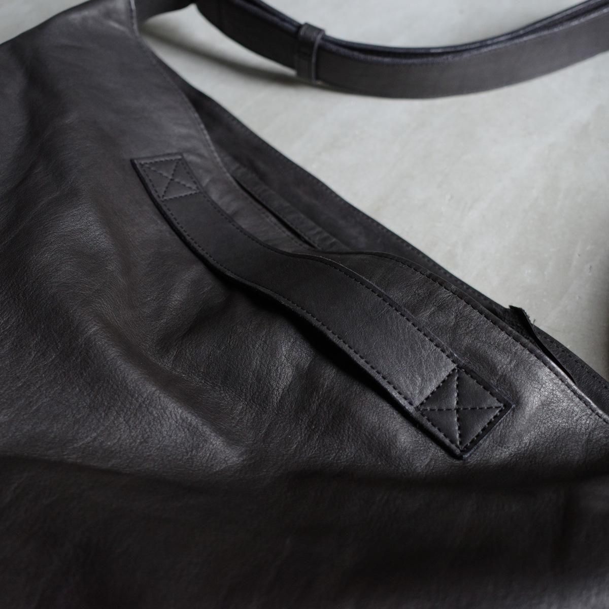 <img class='new_mark_img1' src='https://img.shop-pro.jp/img/new/icons13.gif' style='border:none;display:inline;margin:0px;padding:0px;width:auto;' />CHRISTIAN PEAU 06446-3 CP ʥꥹ ݡ Хå BLACK