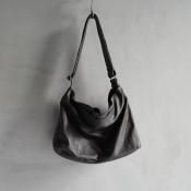 <img class='new_mark_img1' src='https://img.shop-pro.jp/img/new/icons13.gif' style='border:none;display:inline;margin:0px;padding:0px;width:auto;' />CHRISTIAN PEAU 06446-3 CP ʥꥹ ݡ Хå BLACK