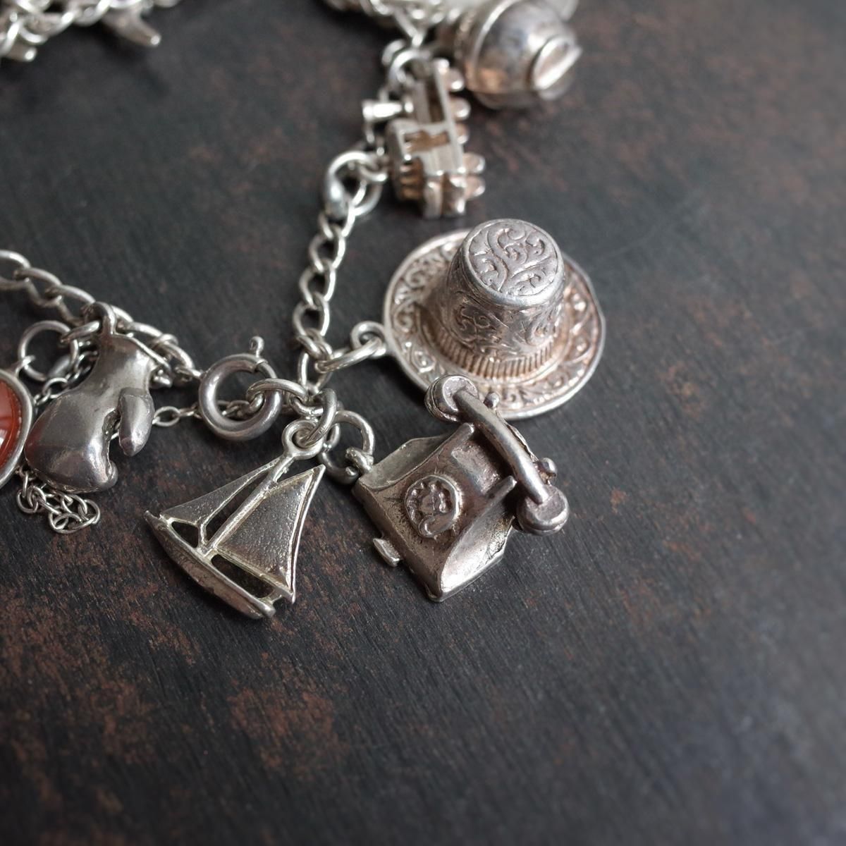 シルバー チャーム ブレスレット（Vintage Silver Charm Bracelet