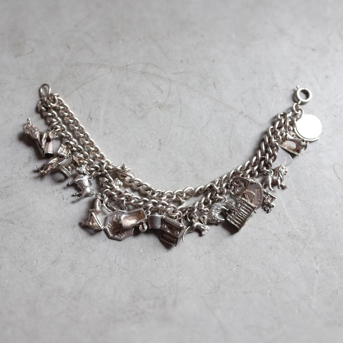 <img class='new_mark_img1' src='https://img.shop-pro.jp/img/new/icons13.gif' style='border:none;display:inline;margin:0px;padding:0px;width:auto;' />С 㡼 ֥쥹åȡVintage Silver Charm Bracelet