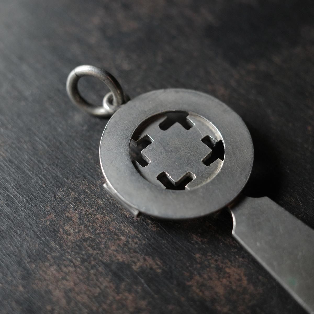 <img class='new_mark_img1' src='https://img.shop-pro.jp/img/new/icons13.gif' style='border:none;display:inline;margin:0px;padding:0px;width:auto;' />ȥꥢ С  ڥ ȥåסVictorian Silver Geometric Pendant Top