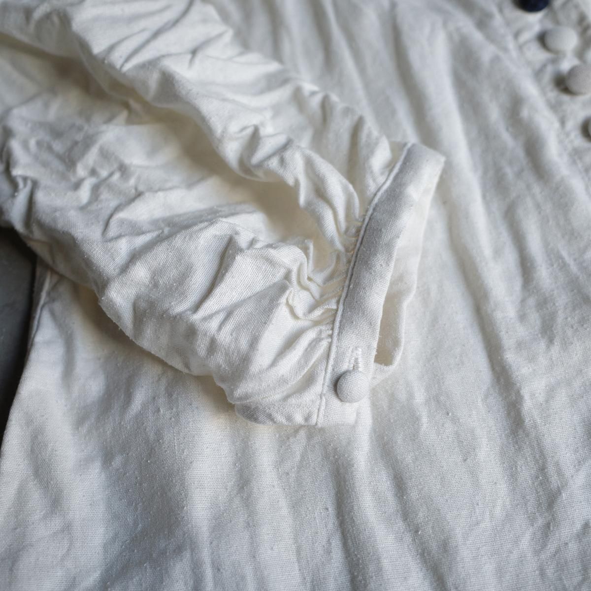 <img class='new_mark_img1' src='https://img.shop-pro.jp/img/new/icons13.gif' style='border:none;display:inline;margin:0px;padding:0px;width:auto;' />HALLELUJAH 9, Victorian Chemiseʥϥ ȥꥢġOff White