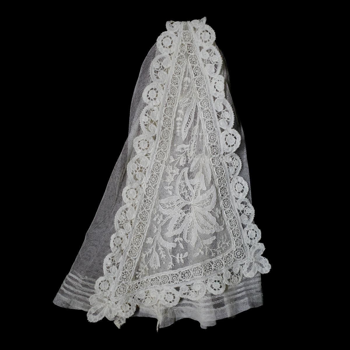 <img class='new_mark_img1' src='https://img.shop-pro.jp/img/new/icons13.gif' style='border:none;display:inline;margin:0px;padding:0px;width:auto;' />ƥ 졼 ܡAntique Lace Jabot