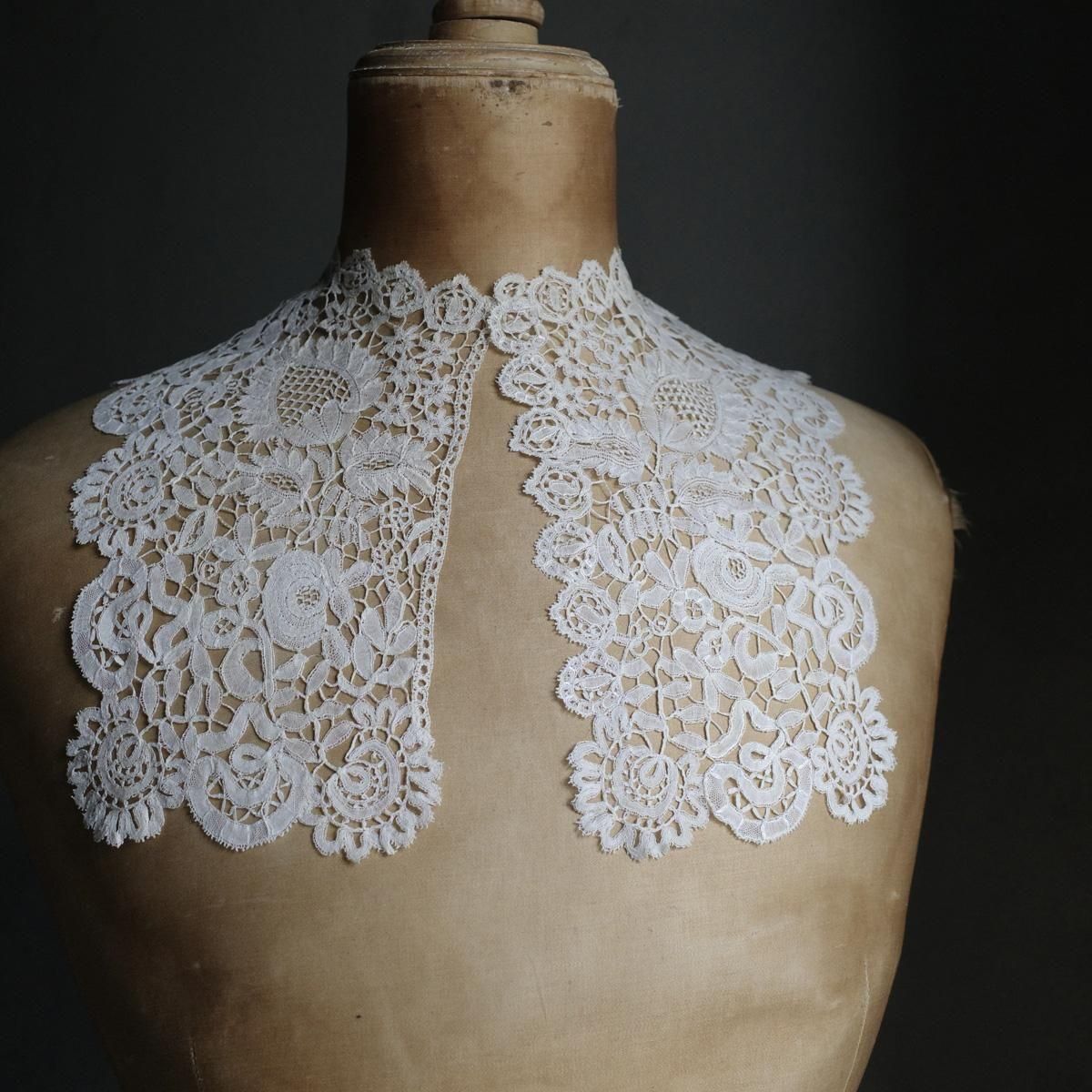 <img class='new_mark_img1' src='https://img.shop-pro.jp/img/new/icons13.gif' style='border:none;display:inline;margin:0px;padding:0px;width:auto;' />ƥ ۥ˥ȥ졼 ĤߡAntique Honiton Lace Collar